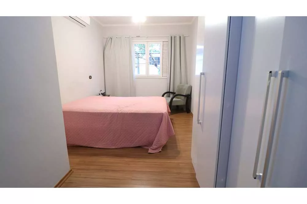 Casa à venda com 4 quartos, 200m² - Foto 9