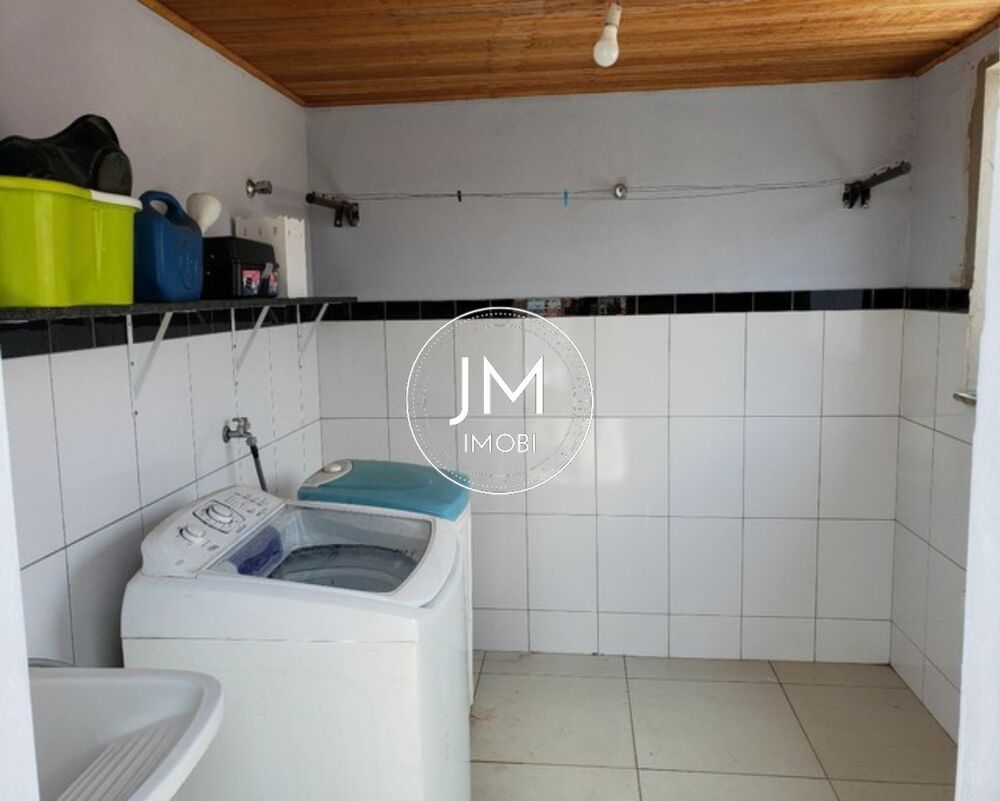 Casa à venda com 5 quartos, 236m² - Foto 3