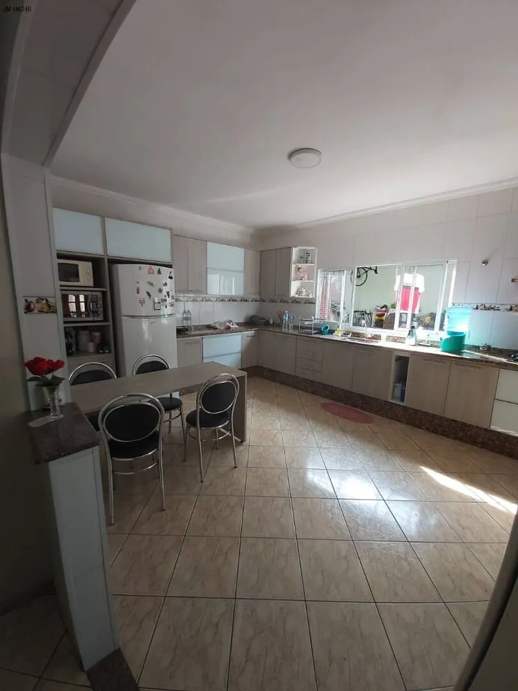 Casa, 3 quartos, 202 m² - Foto 10