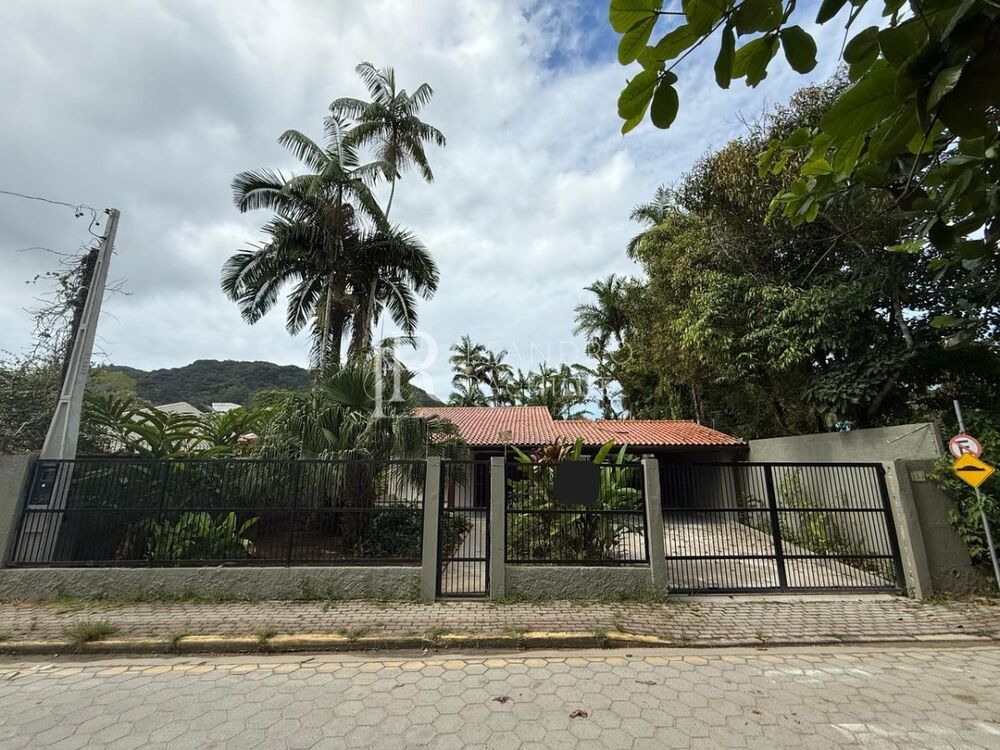 Casa, 4 quartos, 250 m² - Foto 1
