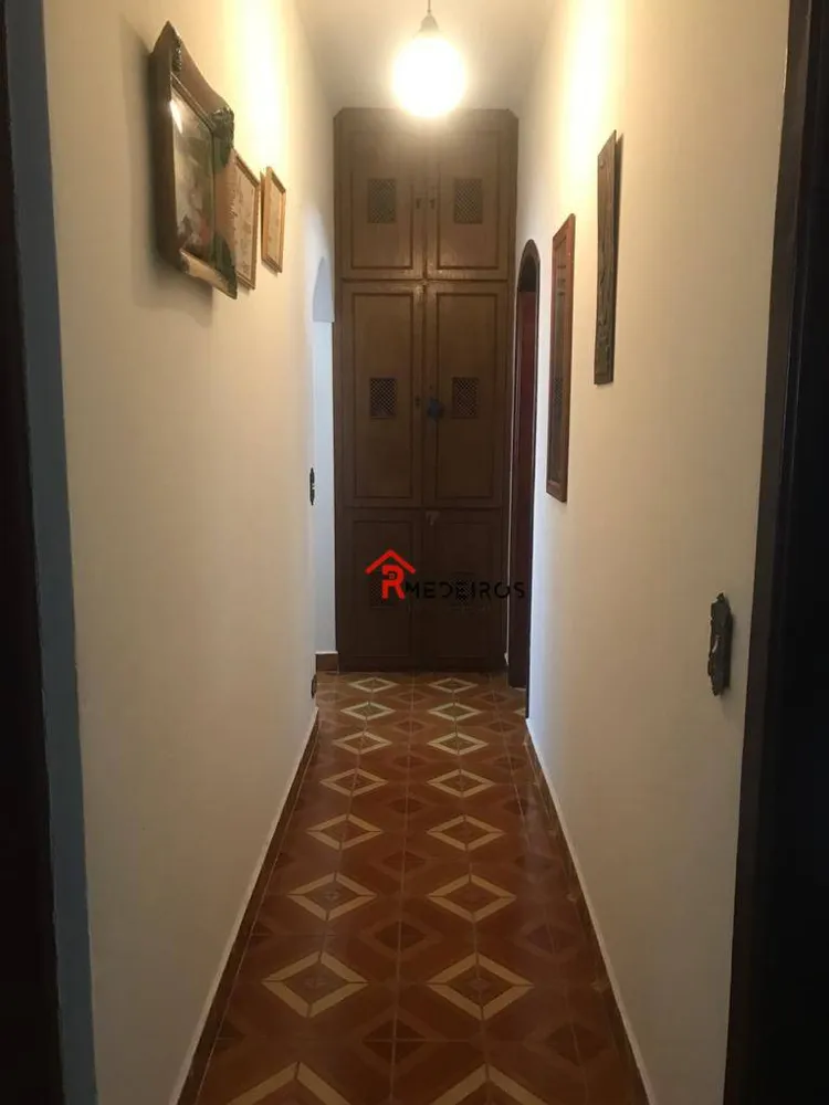 Casa, 6 quartos, 240 m² - Foto 2