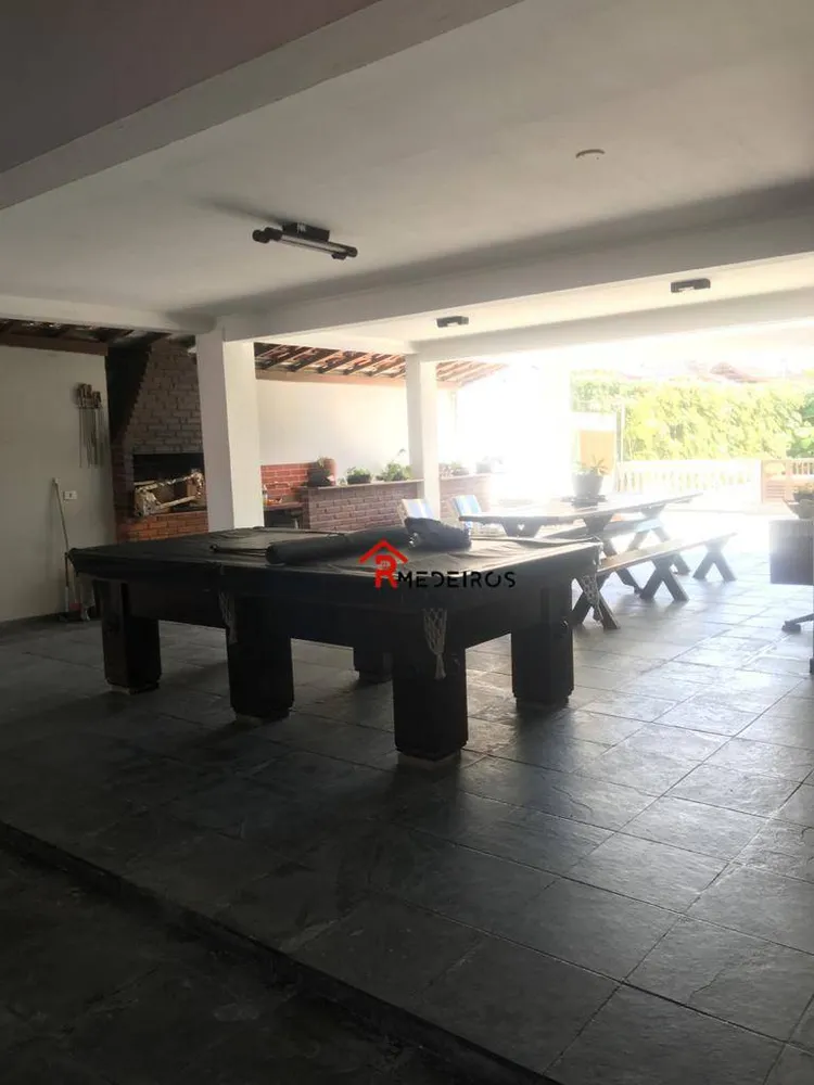 Casa, 6 quartos, 240 m² - Foto 3