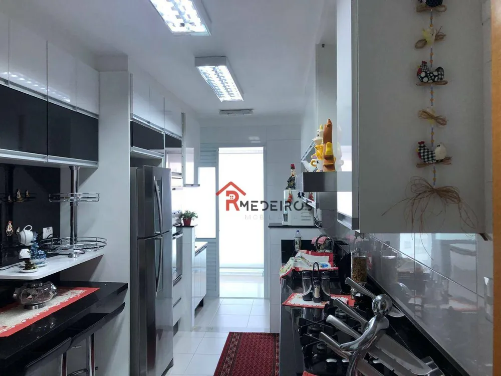 Apartamento, 3 quartos, 140 m² - Foto 1