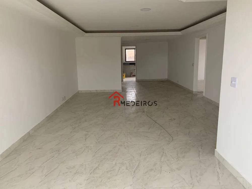 Cobertura, 3 quartos, 230 m² - Foto 4