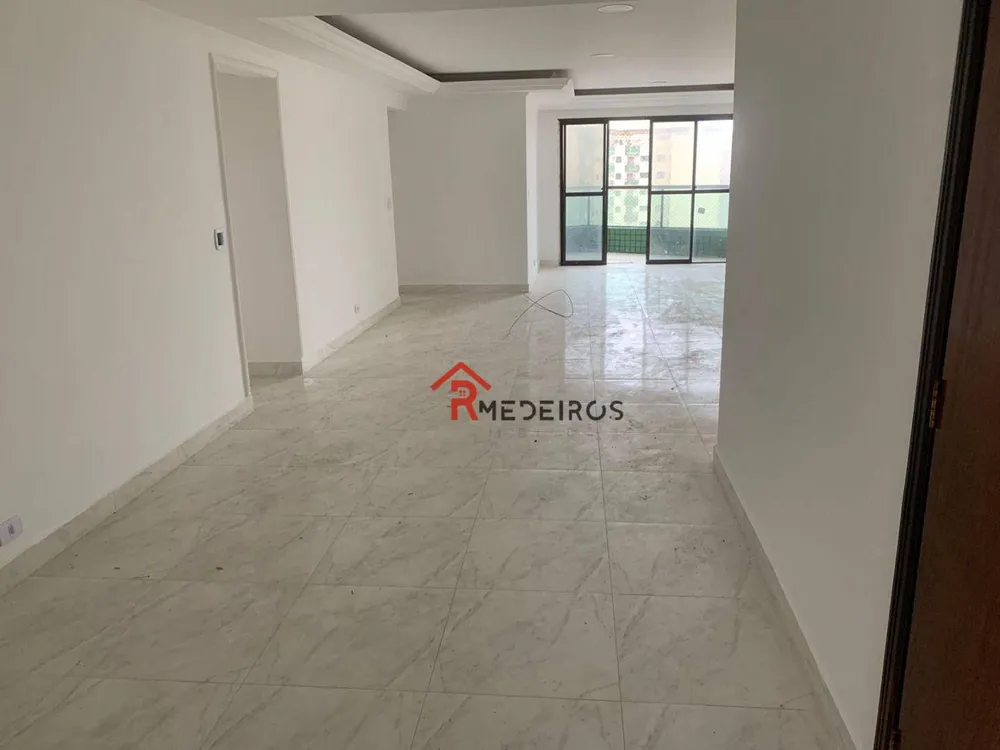 Cobertura, 3 quartos, 230 m² - Foto 2