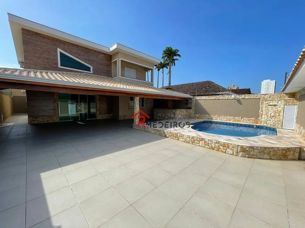Sobrado, 6 quartos, 240 m² - Foto 2