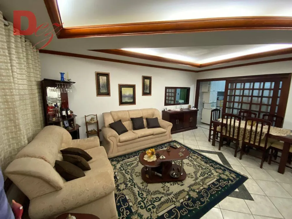 Casa, 3 quartos, 183 m² - Foto 1