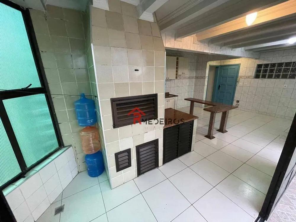 Cobertura, 3 quartos, 232 m² - Foto 4