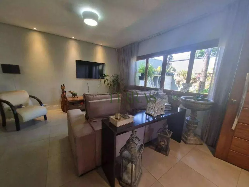 Casa, 3 quartos, 285 m² - Foto 1