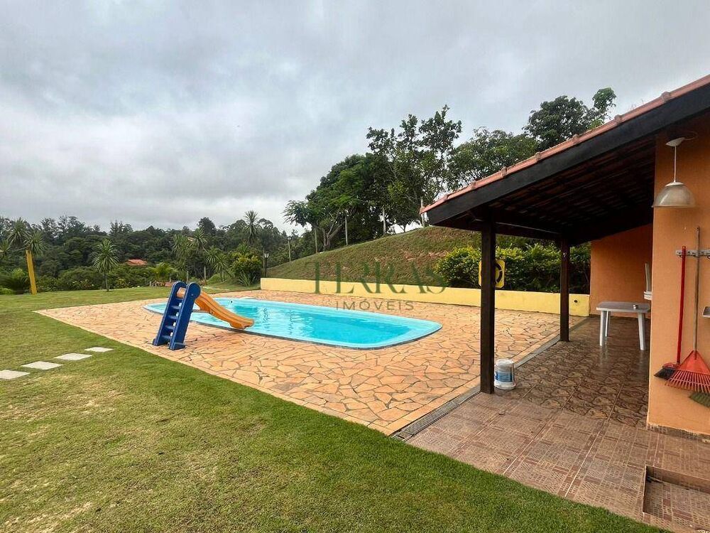 Chácara, 4 quartos, 2900 m² - Foto 1