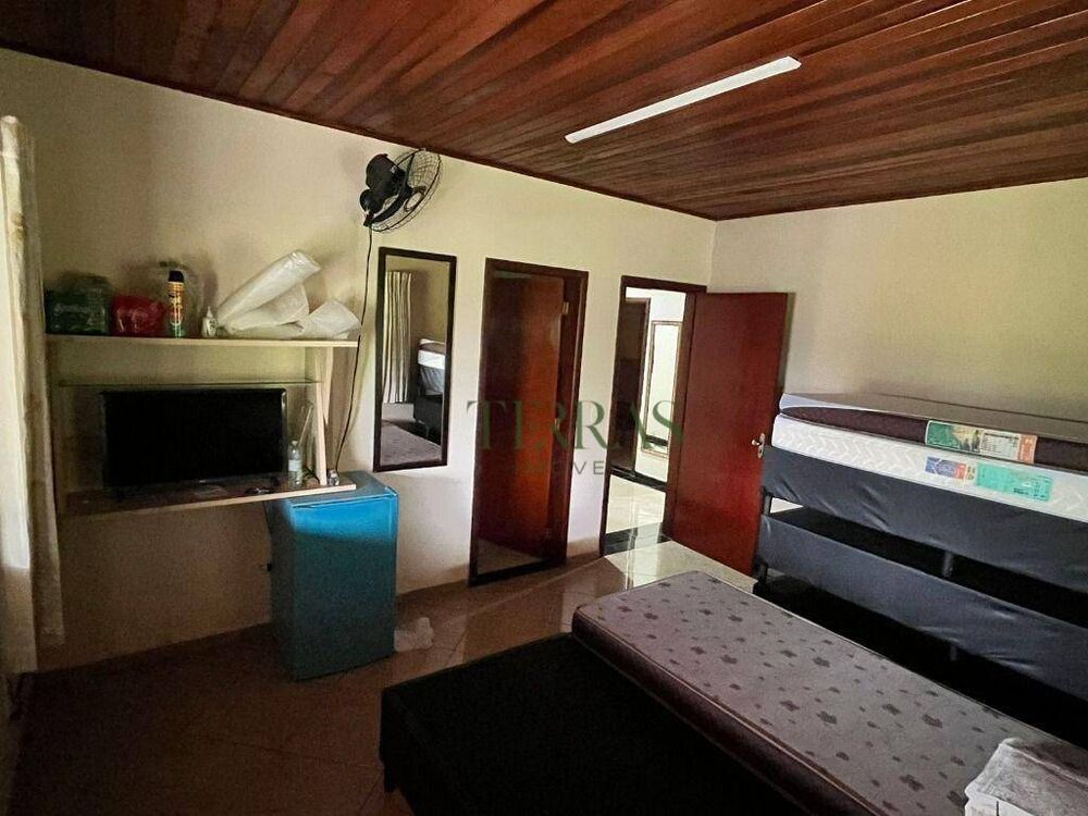 Chácara, 4 quartos, 2900 m² - Foto 3