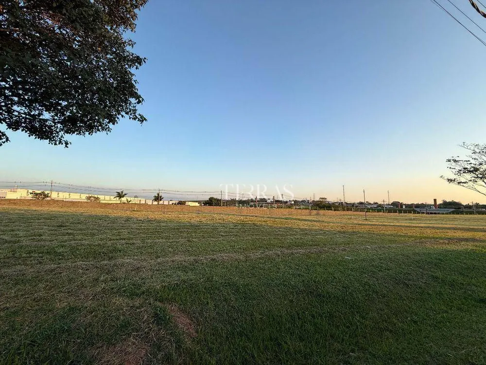 Loteamento e Condomínio, 810 m² - Foto 1