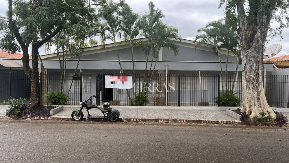 Casa, 3 quartos, 237 m² - Foto 1