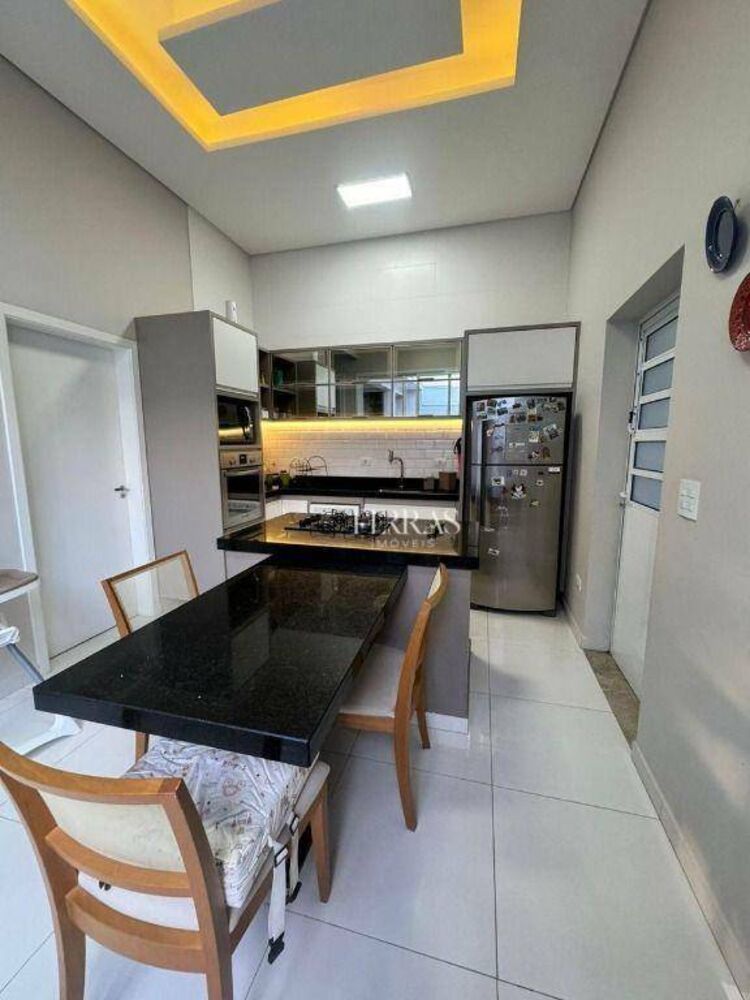 Casa de Condomínio à venda com 3 quartos, 196m² - Foto 3