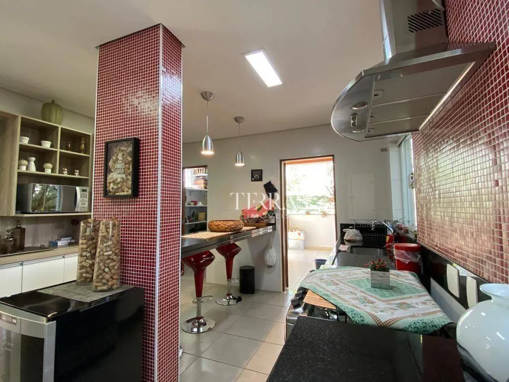 Casa, 4 quartos, 300 m² - Foto 5