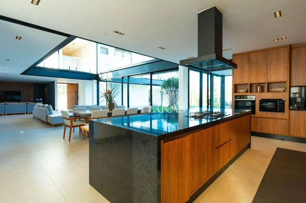 Casa, 6 quartos, 900 m² - Foto 1