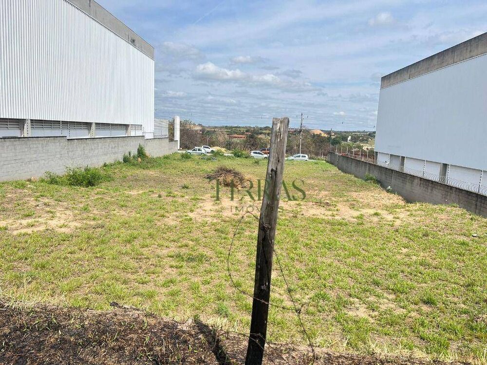 Loteamento e Condomínio, 1500 m² - Foto 2