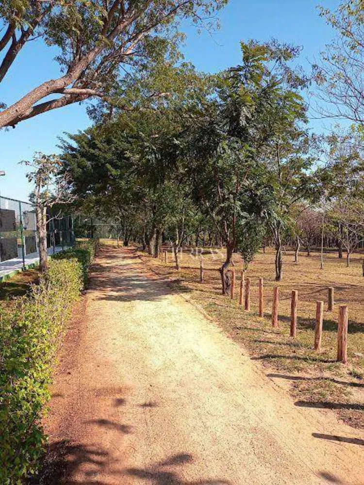 Loteamento e Condomínio, 1023 m² - Foto 1