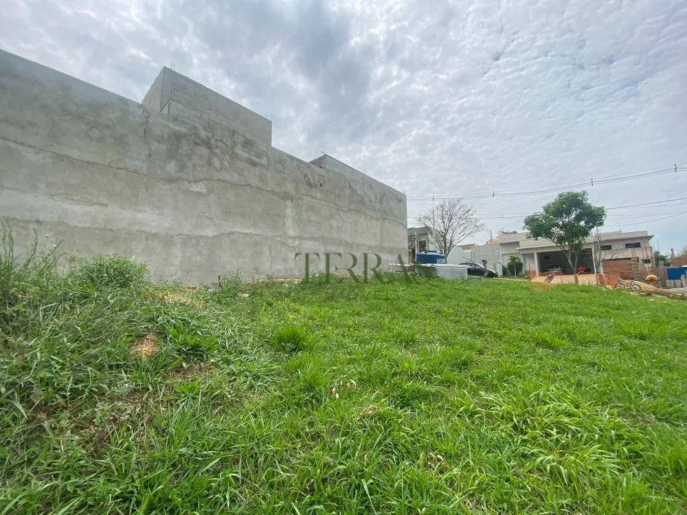 Loteamento e Condomínio, 350 m² - Foto 1