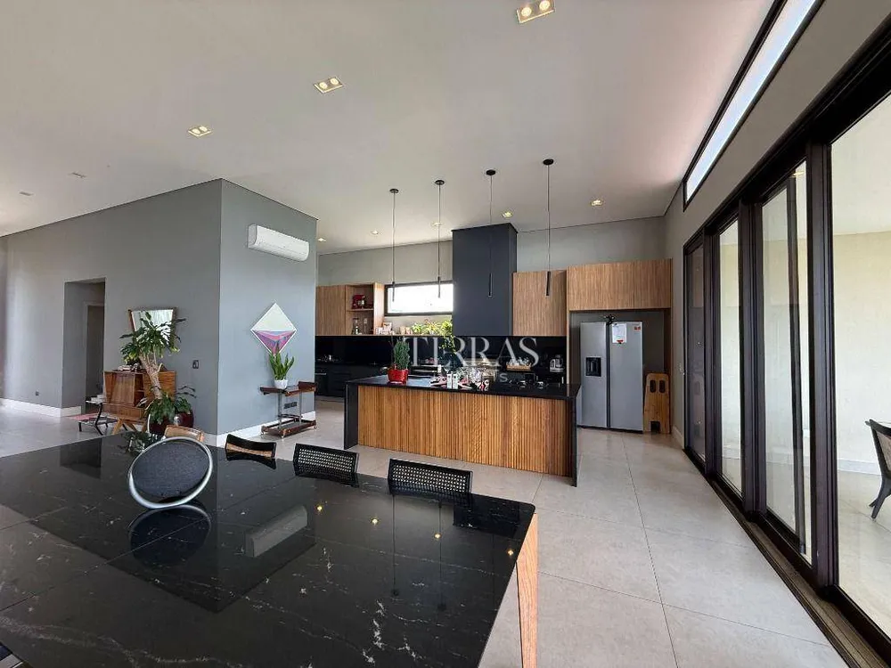 Casa, 4 quartos, 350 m² - Foto 1