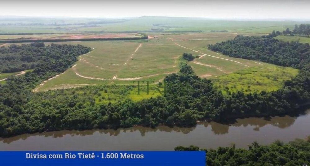 Terreno, 64 hectares - Foto 1