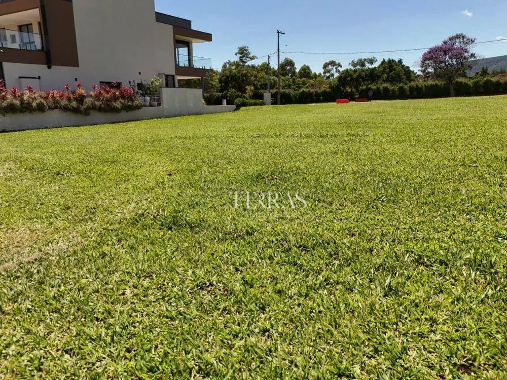 Loteamento e Condomínio, 1000 m² - Foto 1