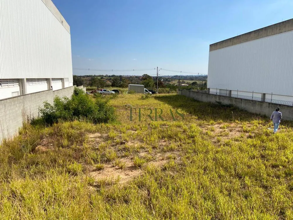 Loteamento e Condomínio, 1500 m² - Foto 1