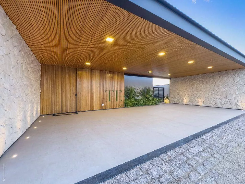 Casa de Condomínio à venda com 4 quartos, 382m² - Foto 4