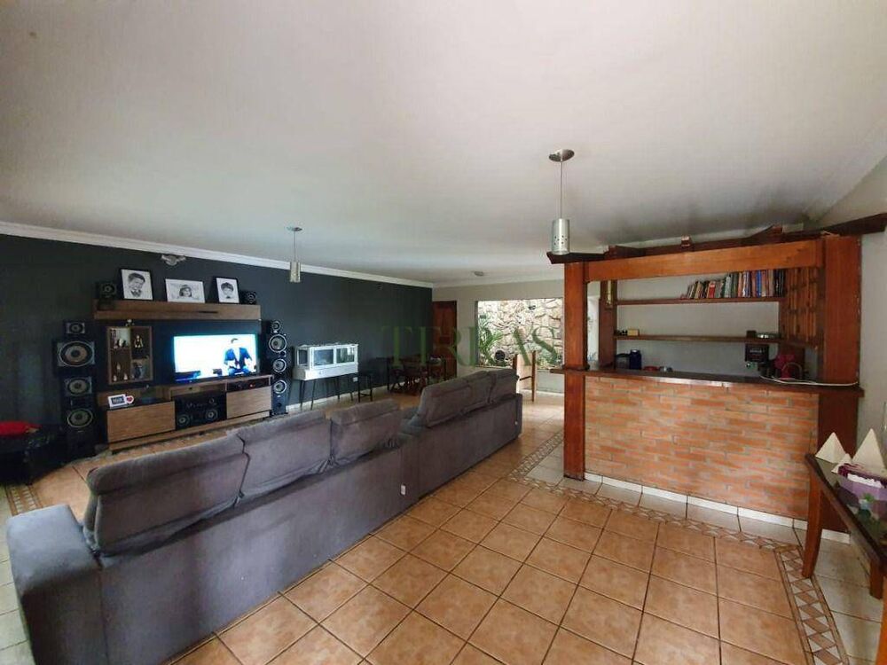 Casa de Condomínio à venda com 3 quartos, 598m² - Foto 3