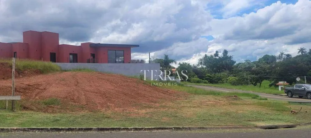 Loteamento e Condomínio, 700 m² - Foto 1