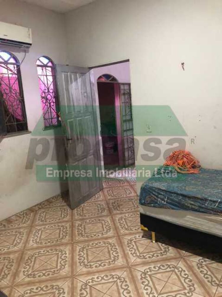 Casa à venda com 1 quarto, 72m² - Foto 2