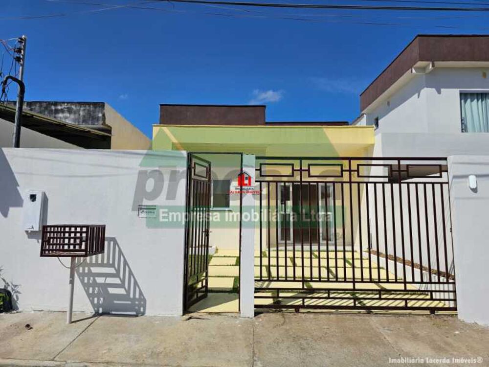 Casa à venda com 3 quartos, 114m² - Foto 1