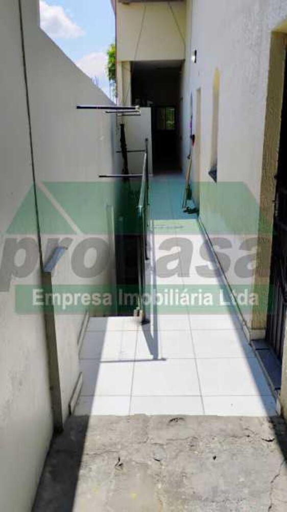 Casa à venda com 9 quartos, 257m² - Foto 28