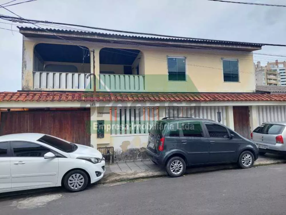 Casa à venda com 4 quartos, 350m² - Foto 3