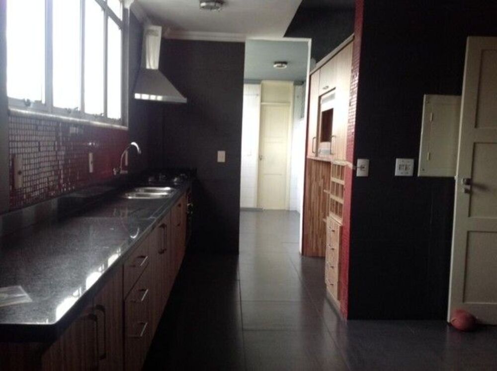 Apartamento à venda com 3 quartos, 160m² - Foto 4