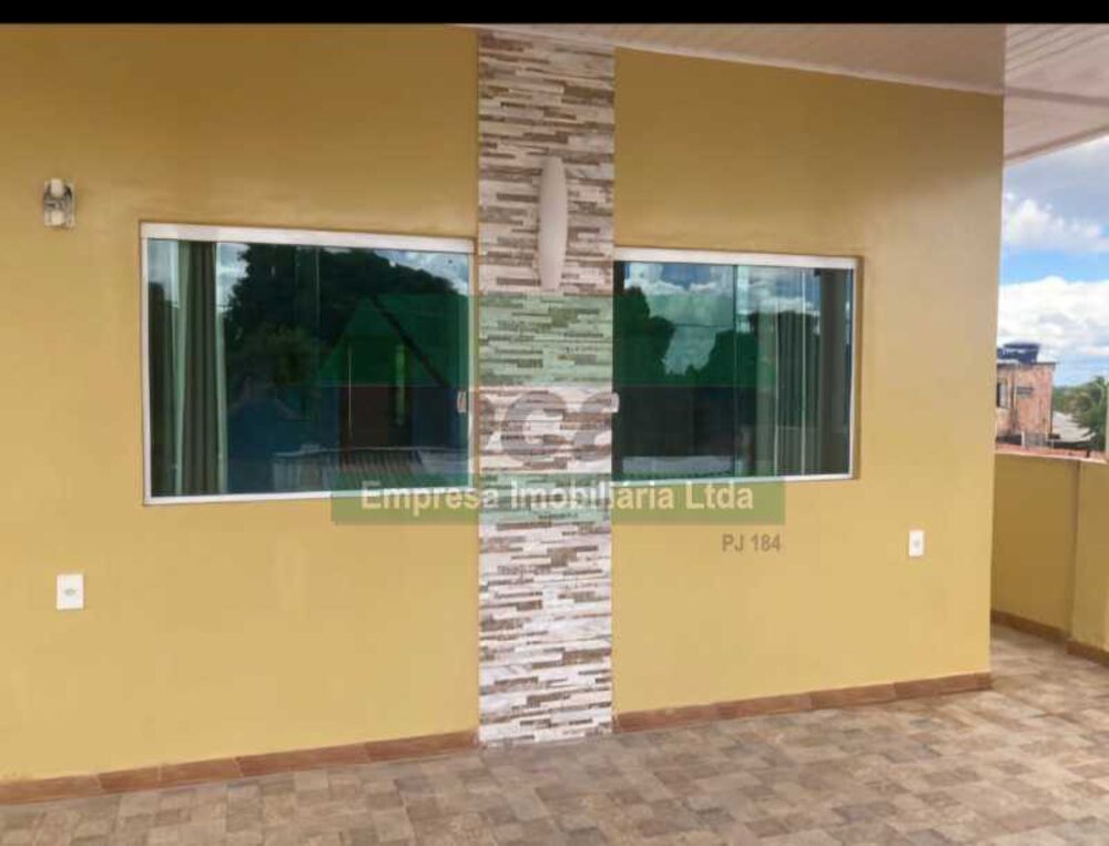 Casa à venda com 4 quartos, 248m² - Foto 1