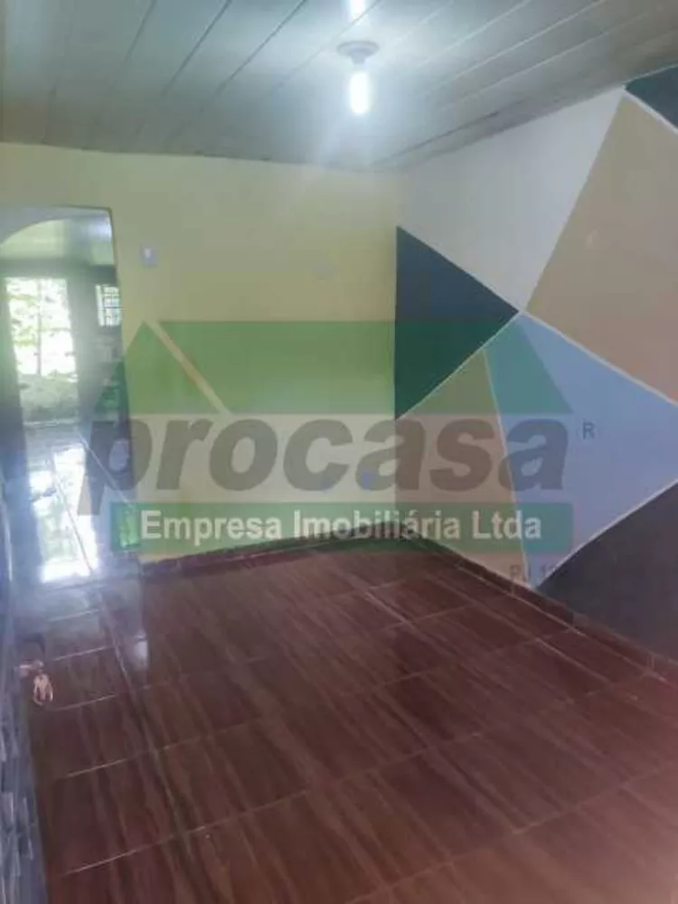 Casa à venda com 3 quartos, 53m² - Foto 4