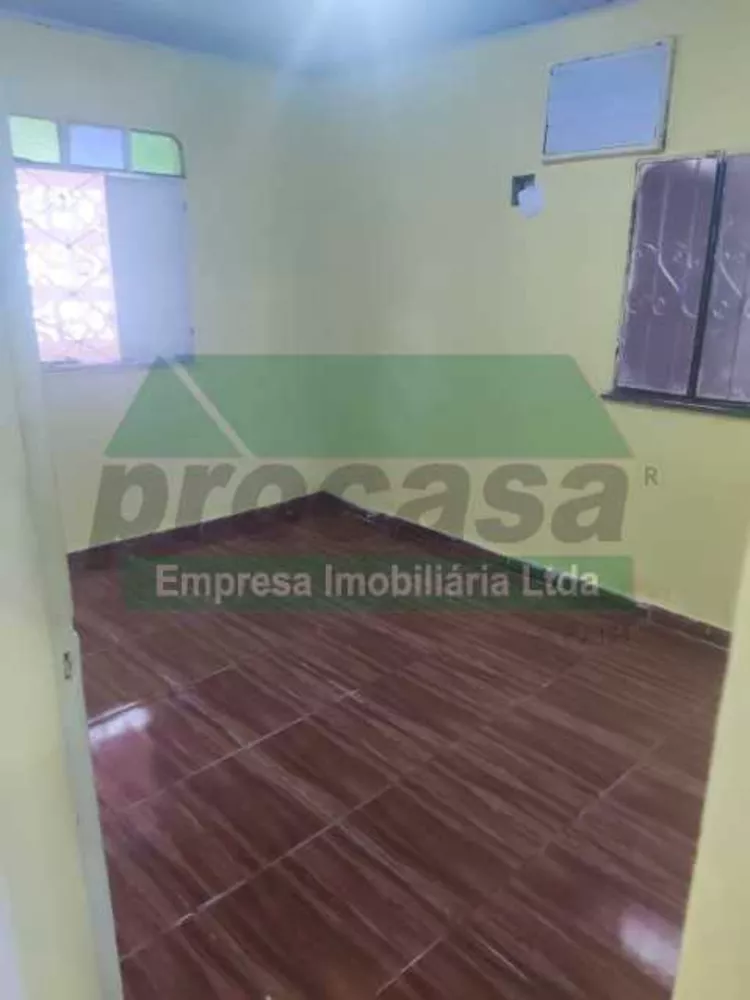 Casa à venda com 3 quartos, 53m² - Foto 2