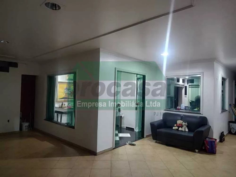 Casa à venda com 3 quartos, 160m² - Foto 3