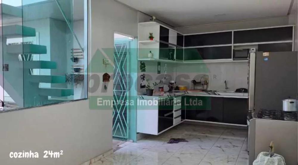 Casa à venda com 3 quartos, 180m² - Foto 3