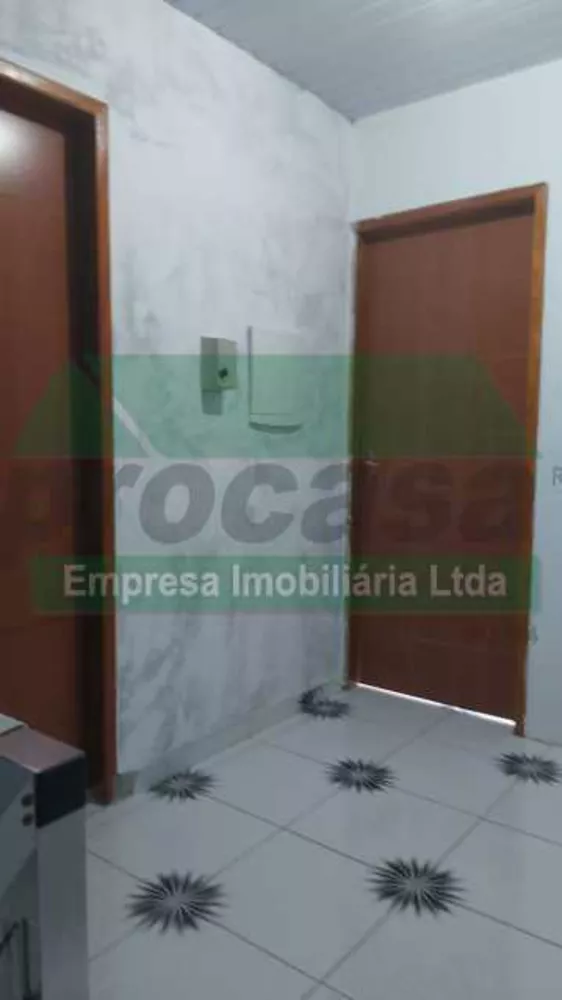 Casa à venda com 4 quartos, 150m² - Foto 4