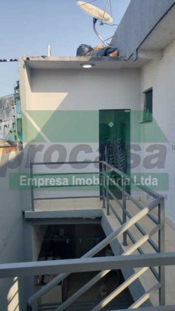 Casa à venda e aluguel com 5 quartos, 256m² - Foto 1