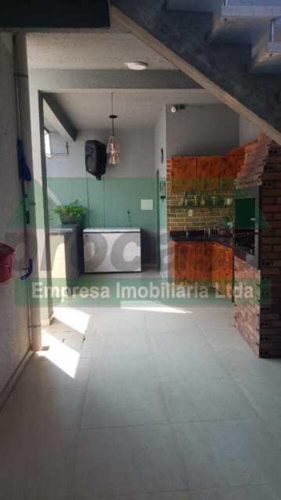 Casa à venda e aluguel com 5 quartos, 256m² - Foto 4