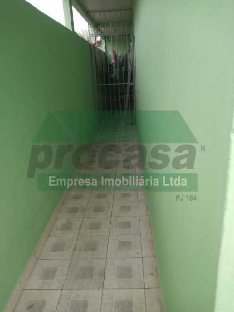 Casa à venda com 8 quartos, 220m² - Foto 6