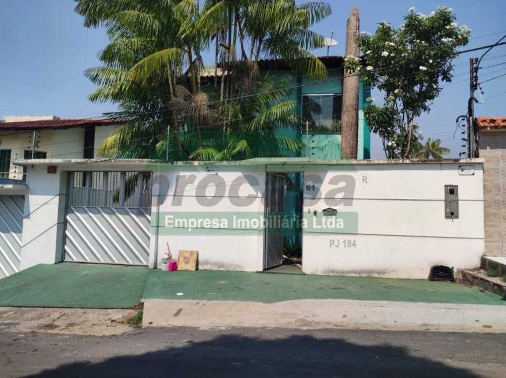Casa à venda com 4 quartos, 250m² - Foto 1