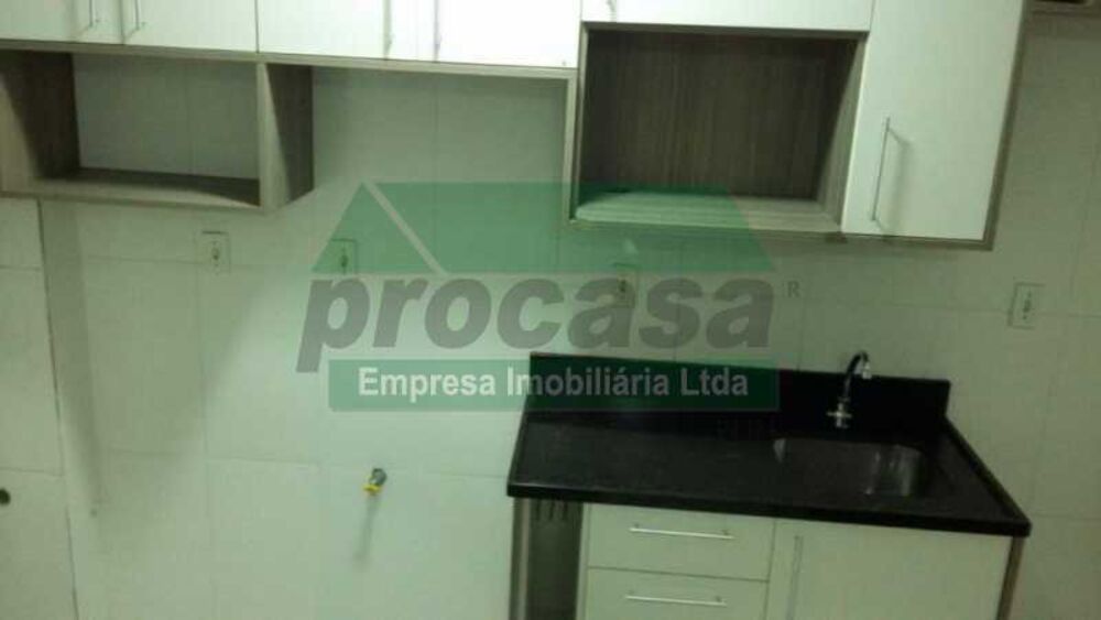 Apartamento à venda com 2 quartos, 42m² - Foto 2