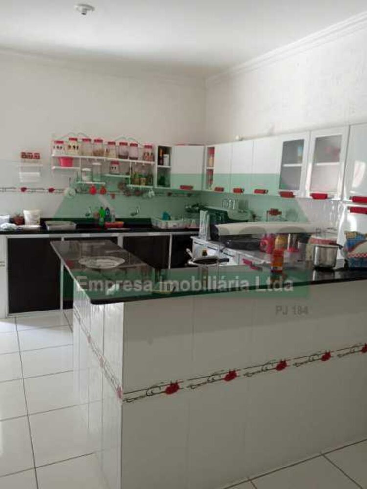 Casa à venda com 6 quartos, 270m² - Foto 10