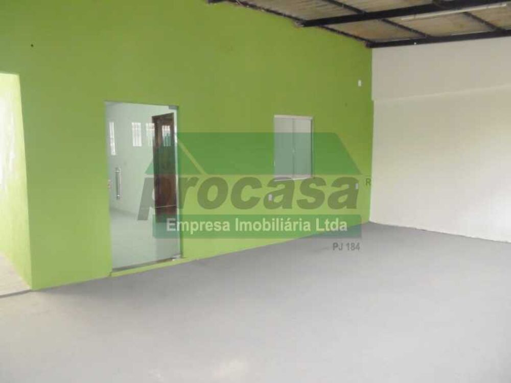 Casa à venda com 2 quartos, 160m² - Foto 2
