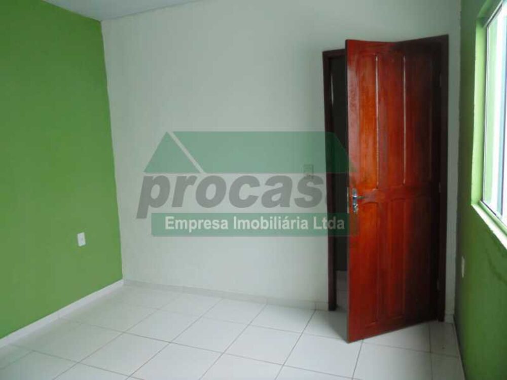 Casa à venda com 2 quartos, 160m² - Foto 4