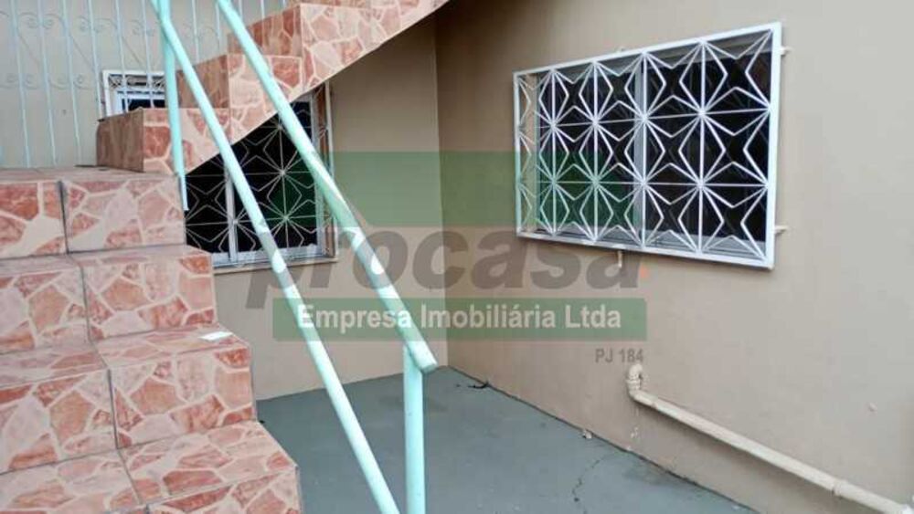 Casa à venda com 3 quartos, 200m² - Foto 7